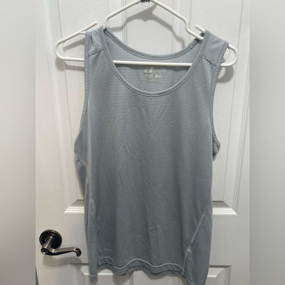 Russell tank top small gray sleeveless top Workout top - Picture 3 of 10